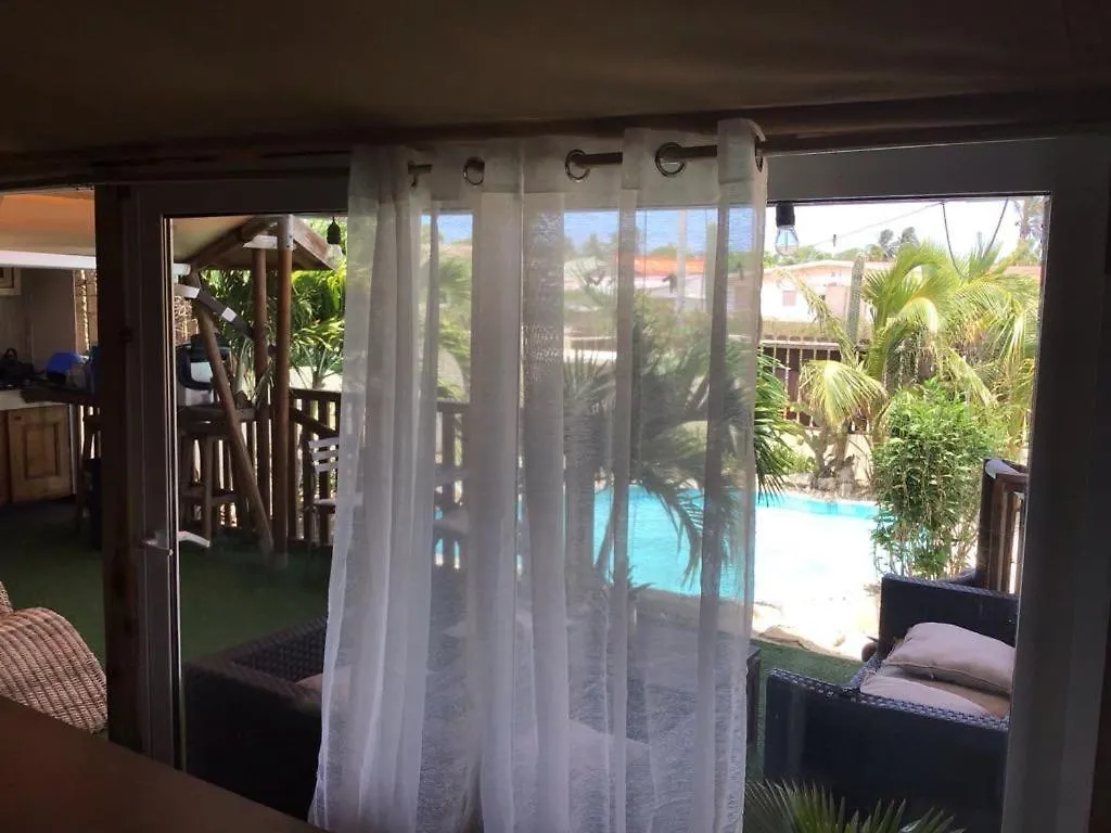 הוילה סבאנטה Casa Chiquito בקתה